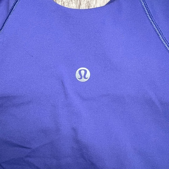 Lululemon Purple V-Neck Tank Top size 2 - Picture 3 of 6